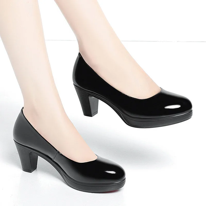 Patent Leather Pump - 6cm 8cm Übergröße 34-42 Elegante Lacklederschuhe
