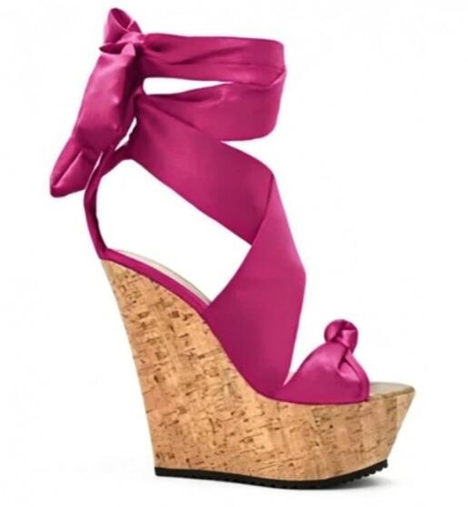 Süße rosa-weiße karierte Seide – Cork Wedge Sandal Bewertung und Preis