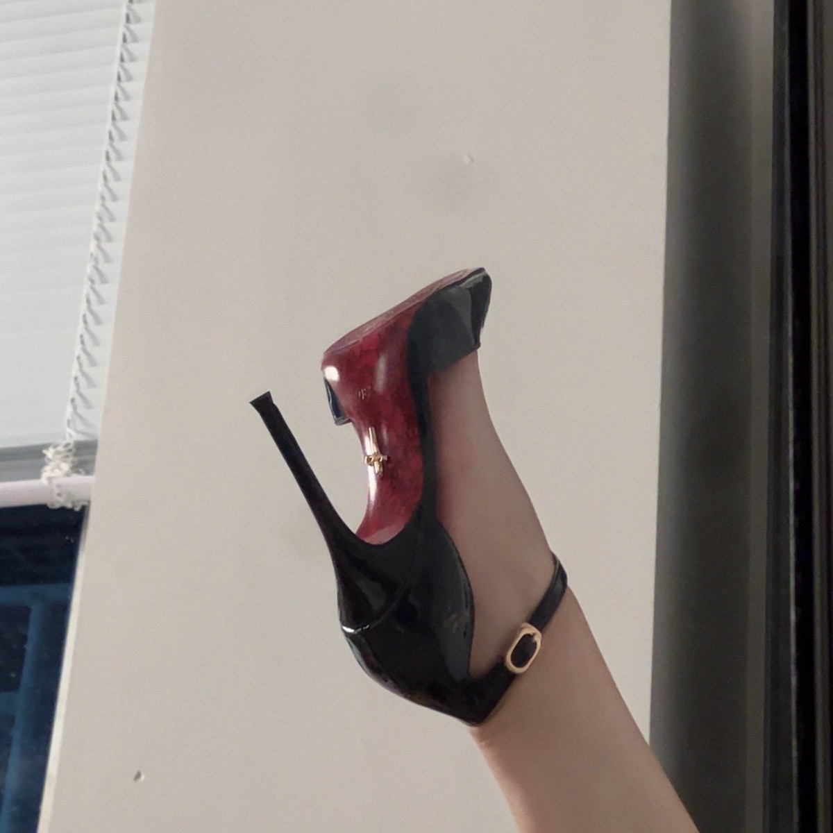 Spitz zulaufende High Heels fü – Patent Leather Pump Bewertung und Preis