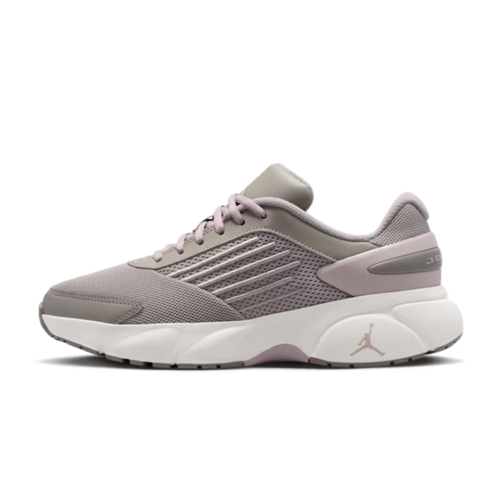 Nike Jordan TRUNNER FLOW: Bequ – Women Shoes Jordan Bewertung und Preis