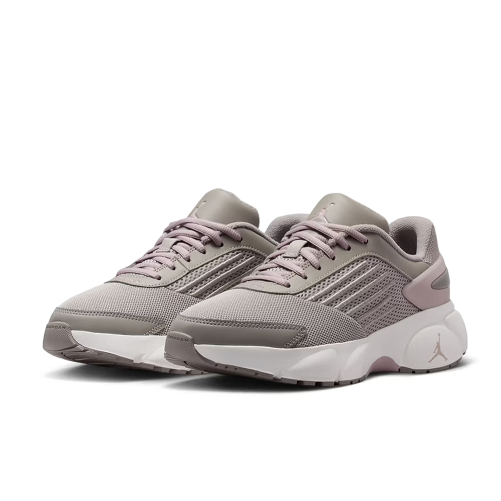 Nike Jordan TRUNNER FLOW: Bequ – Women Shoes Jordan Bewertung und Preis